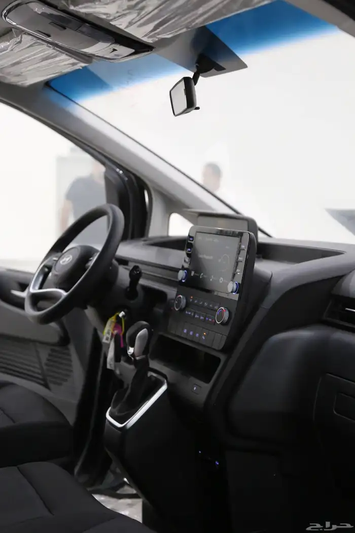هيونداي ستاريا 2025 FWD 9 ركاب ب 120750 بالضريبة 7