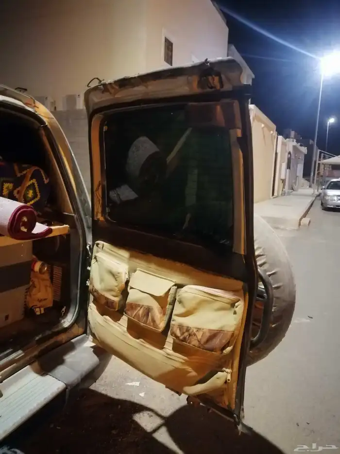 بيبان خلفيه جيب تويوتا مديل 1993 3