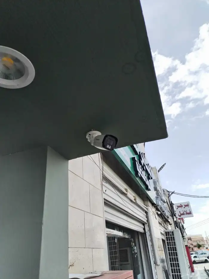 4 كاميرات مراقبة مع جهاز التسجيل والشاشة 3