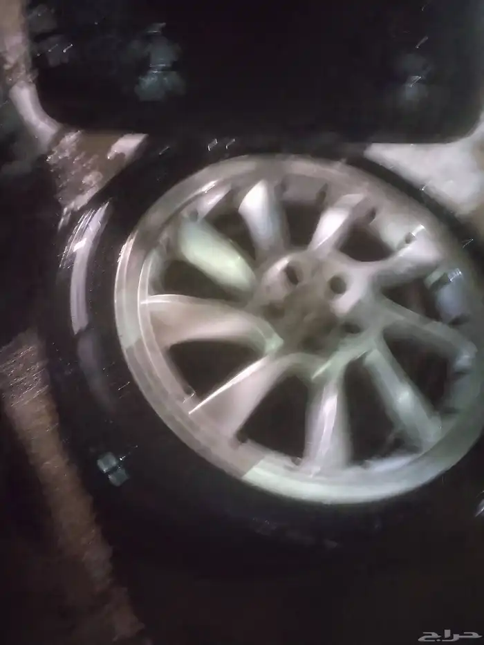 السلام عليكم ياحبايب للبيع جنوط لورانس مقاس 18 عرض واحد اما 3