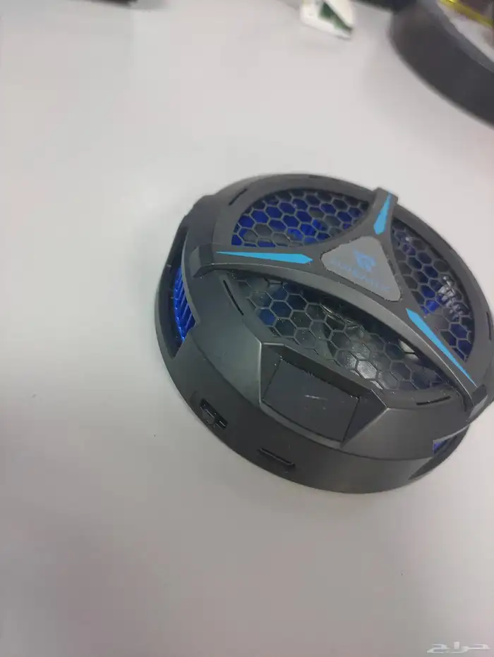 مروح تبريد للايباد وشاحن اصلي 2