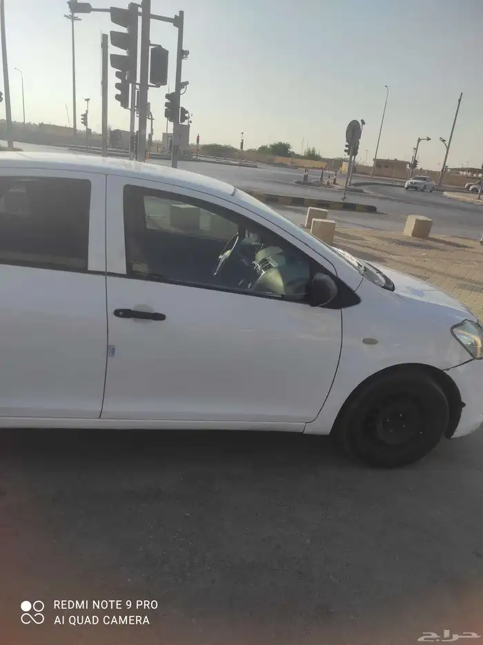 تويوتا يارس 2011 1