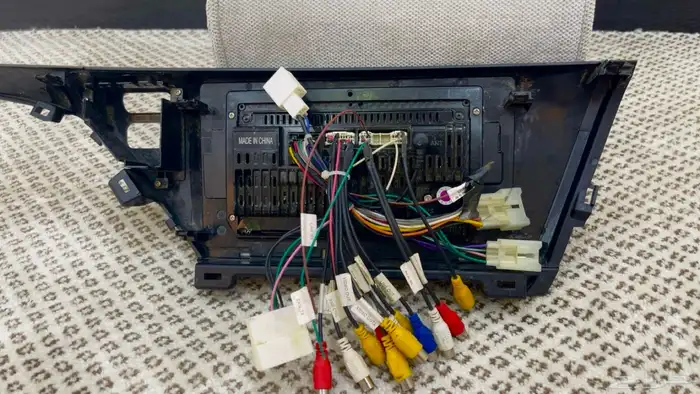 للبيع شاشة كامري 2020 1