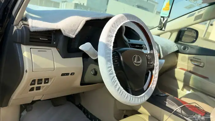 لكزس ار اكس 2011 20