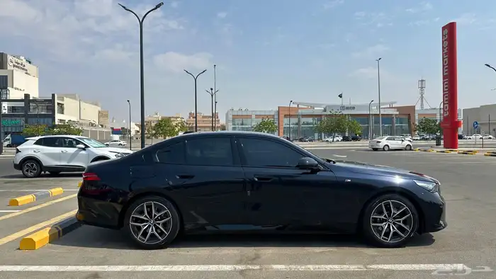 بي ام دبليو الفئة الخامسة 7