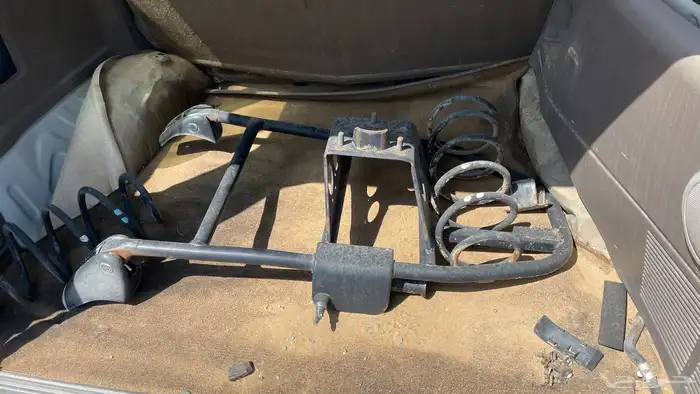 قطع تشليح صالون 98 2