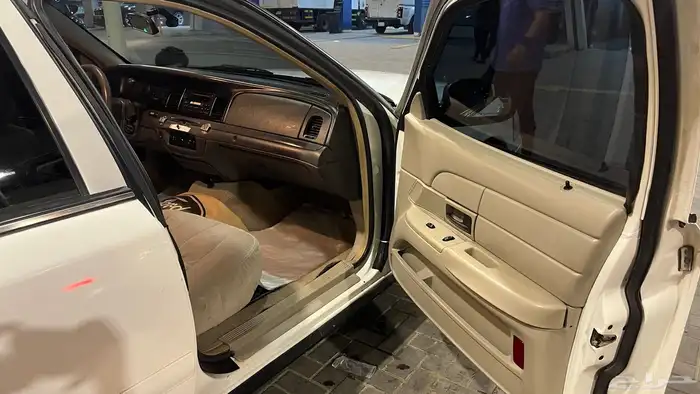 فورد كراون فكتوريا بوليسي 2008 10