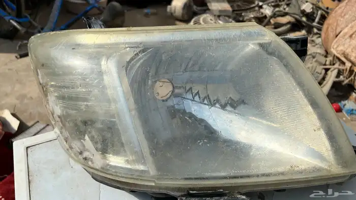 شمعات هايلوكس جديدة بس يبيلها تنظيف من داخل 1