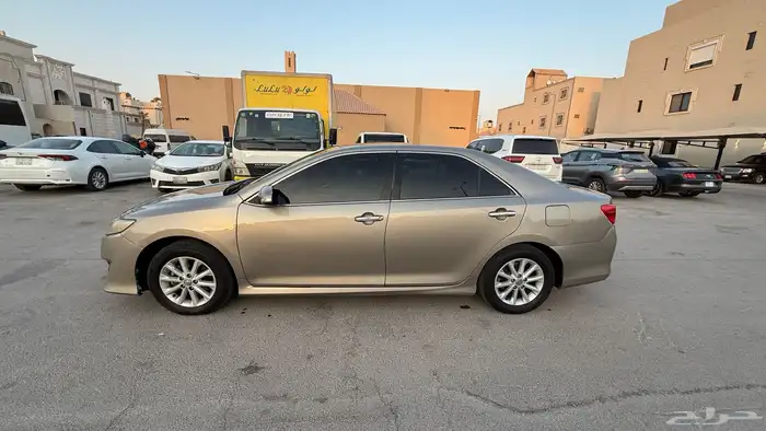 كامري 2012 نص فل للبيع 6