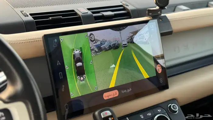 لاند روفر ديفندر P400 HSE بابين   موديل 2021   بحالة ممتاز 4