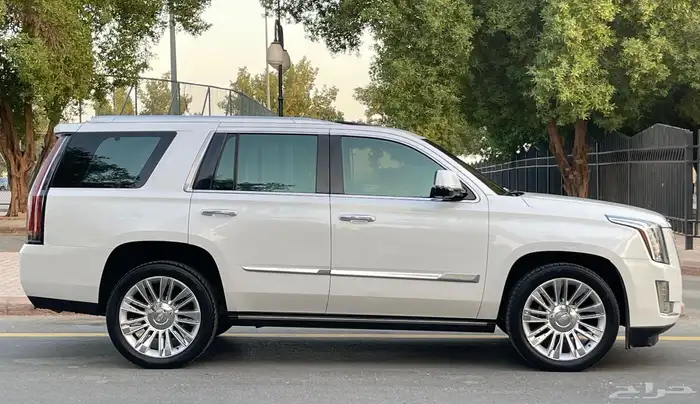 كاديلاك اسكاليد 2016 فل سعودي 3