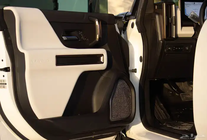 للبيع همر EV 3X 2025 وكاله ولوحه مميزة 17