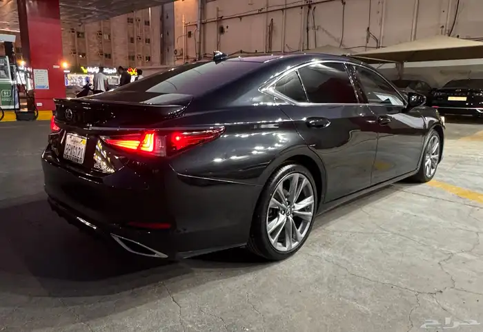 لكزس ES 350 2021 F sport فل 7