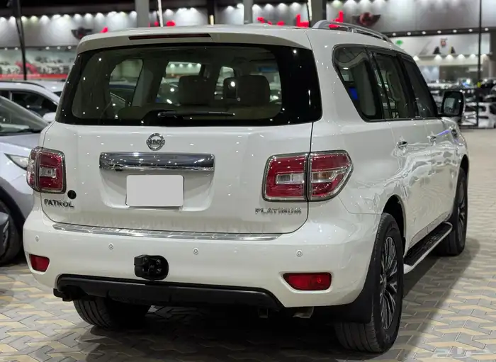 نيسان باترول بلاتينوم 2015 8 سلندر 12