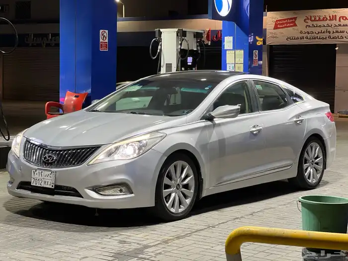 ازيرا 2015 فل كامل ممشى قليل نظيفه جدا 0