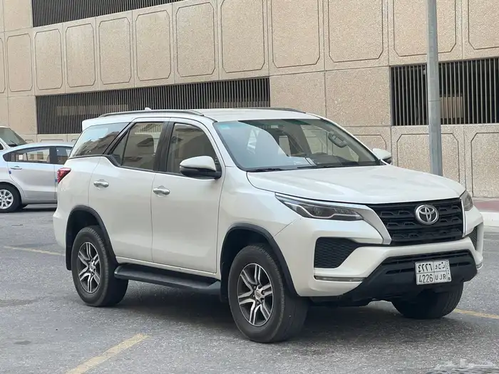 تويوتا فورتشنر موديل 2022 ديزل تيربو 21