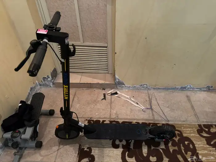 للبيع 500 نضيف فقط مكسور رفرفه الي ورا استخدام شهرين 1