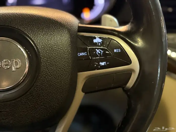 جيب شروكي ليمتد 2015 (( بحالة ممتازة )) 10