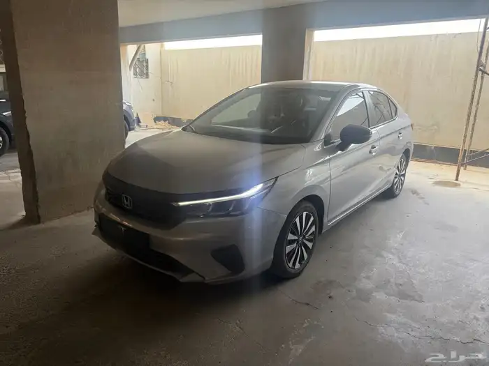 هوندا سيتي 2024 ممشى قليل للبيع 2