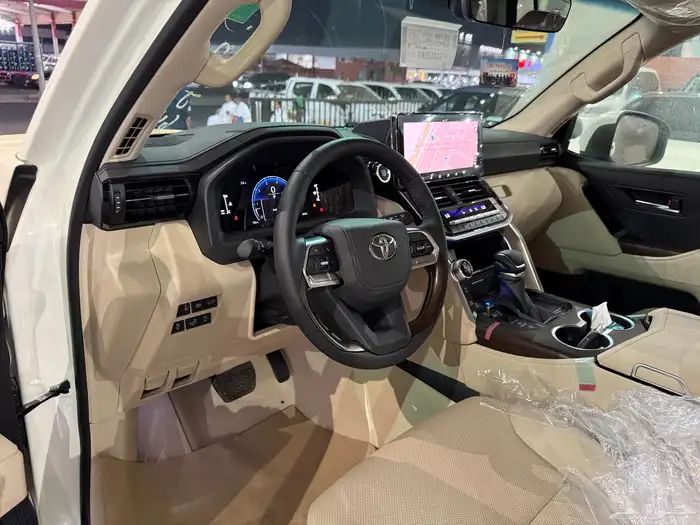 تويوتا لاندكروزر GXR L4 2025 - اصفار سعودي 18