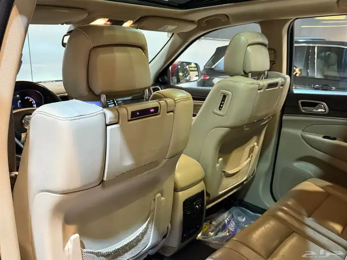 جيب شروكي ليمتد 2015 (( بحالة ممتازة )) 16