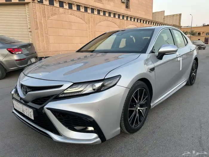 تويوتا كامري مديل 2022 SE 6سلندر 4