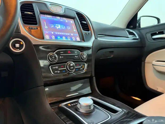 كرايسلر C300-2017 61