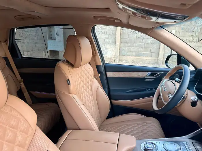 للبيع جينيسس GV80 شبه اصفار مخزن بحالة الوكالة 49