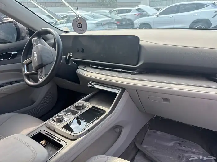 سيارات مصدومه 4