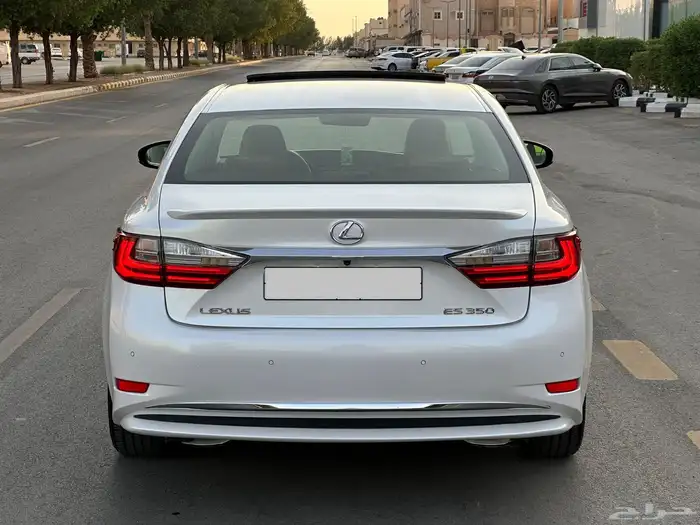 لكزس ES350 2016 قمة بالنظافة 4