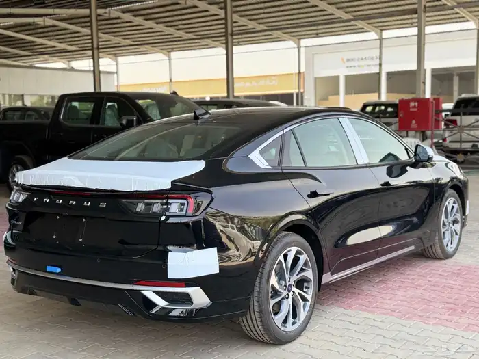 فورد تورس تيتانيوم 2026 3