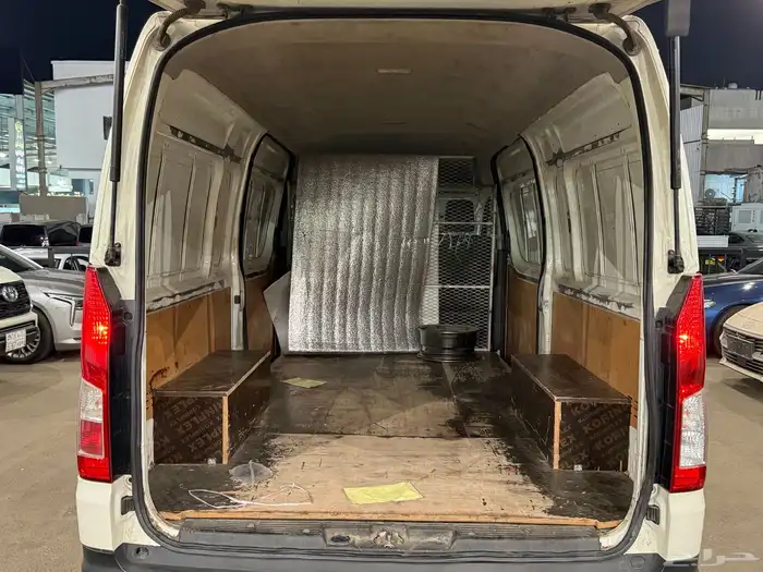 للبيع تويوتا هايس بضاعه موديل 2023 ديزل 20