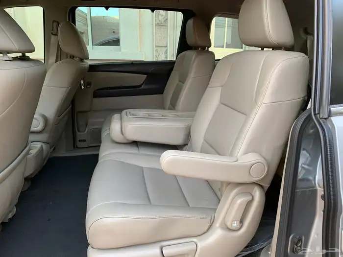 للبيع هوندا اوديسي 2016 (مخزن) 17