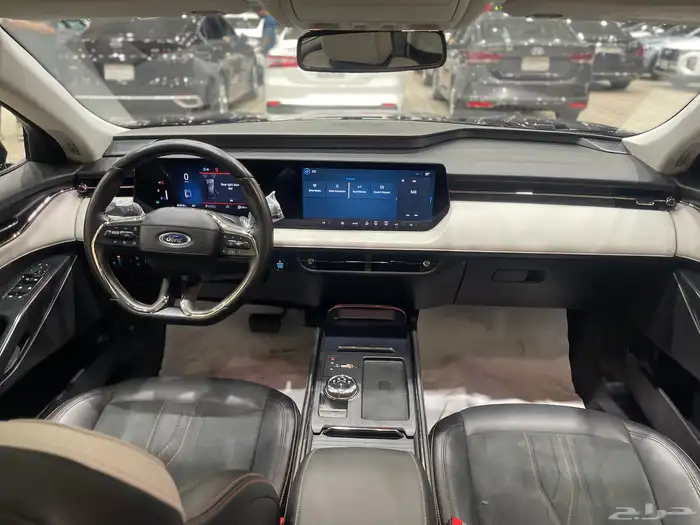 فورد تورس تيتانيوم فل كامل موديل 2023 10