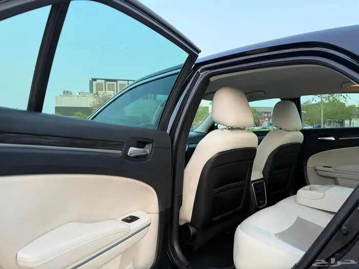 كرايسلر C300-2017 21