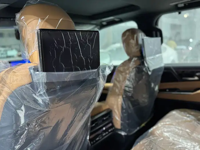 لكزس BB LX 600 بريمي 2025 اللون ابيض - جملي 14