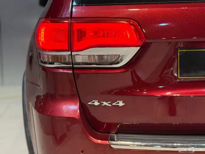 جيب شروكي ليمتد 2015 (( بحالة ممتازة )) 24