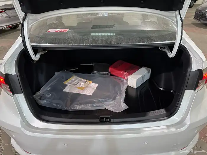 تويوتا كورلا XLI المطور فتحة بنزين 2025 11