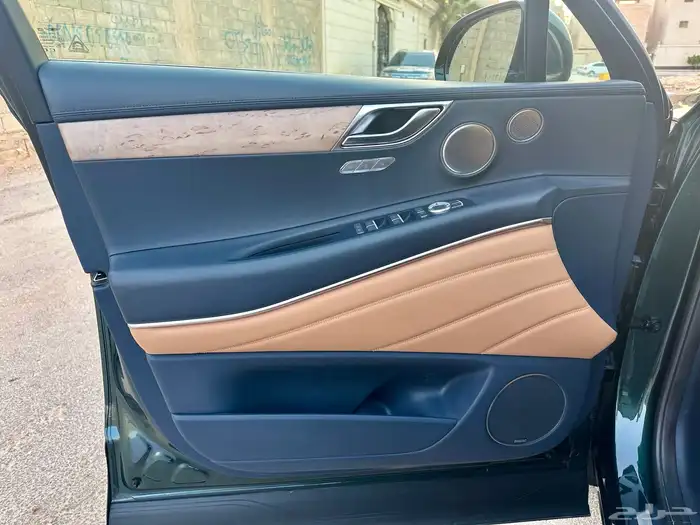 للبيع جينيسس GV80 شبه اصفار مخزن بحالة الوكالة 67