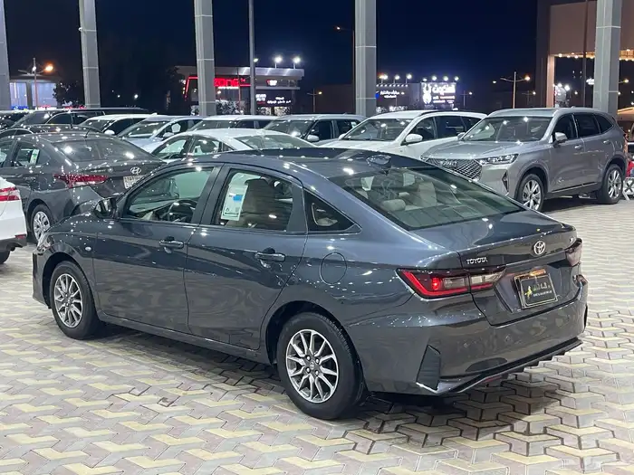 تويوتا يارس Y ستاندر موديل2023 3