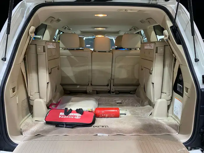 للبيع جيب في اكس ار 2020 عبداللطيف عداد 65 الف 13