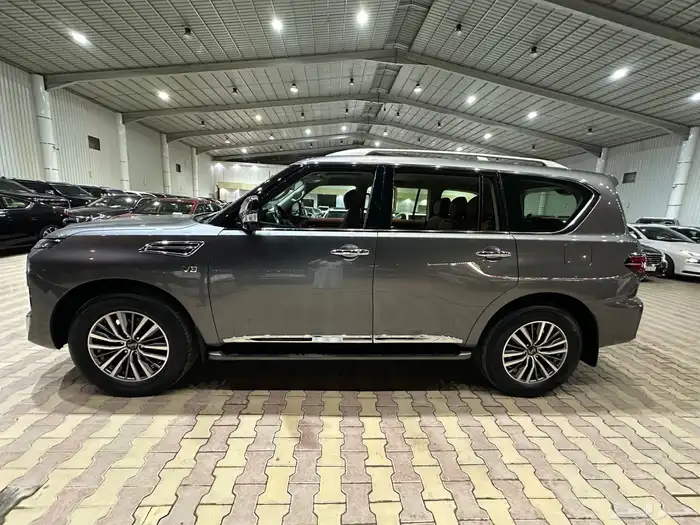 نيسان باترول بلاتينيوم موديل 2021 فل كامل 8 سلندر 4