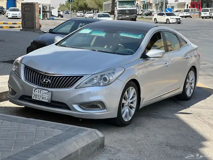 ازيرا 2015 فل كامل ممشى قليل نظيفه جدا 12