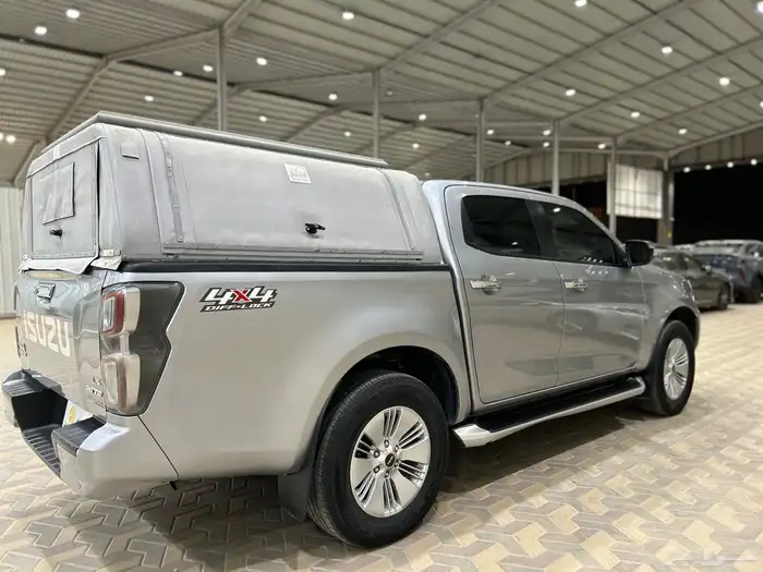 ايسوزو ديماكس 3