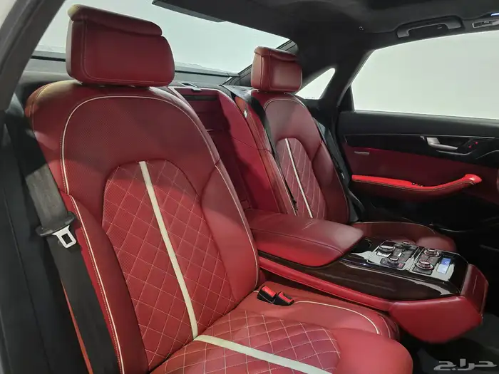 اودي A8-L موديل 2015 بحالة ممتازة 15