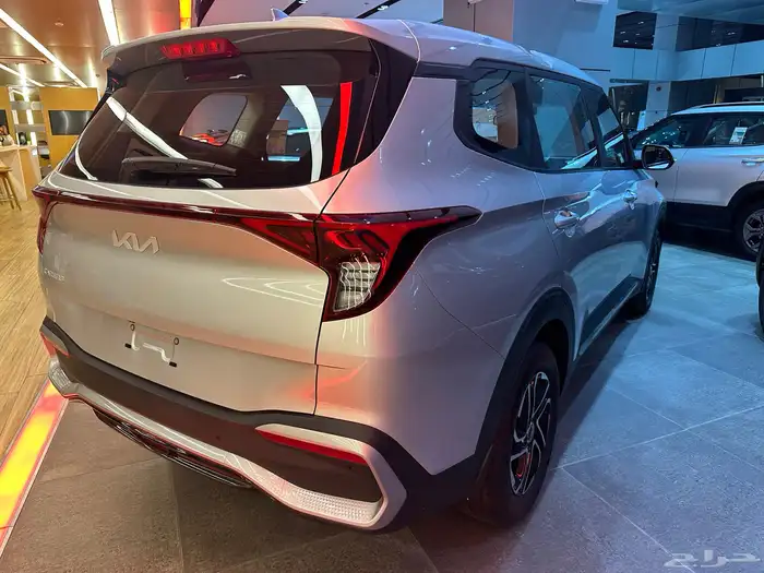 كيا كارينز GLS 2025 8