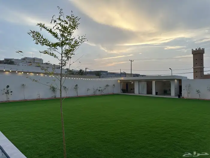 استراحه فاخره بالعمارية مساحة 2000 متر للايجار السنوي 3