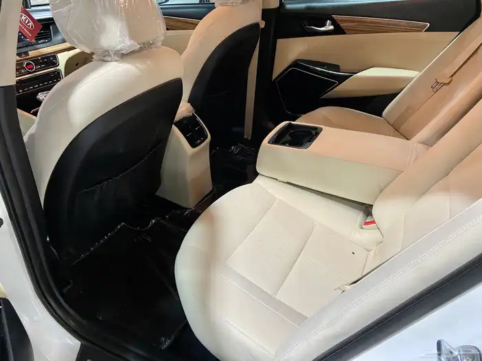 كيا كادينزا 2017 7