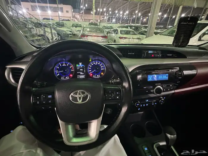 هايلوكس 2017فل تماتيك دبل بحاله ممتازه 17