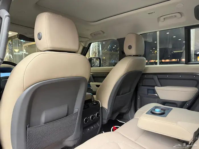 DEFENDER S P300 2024 5